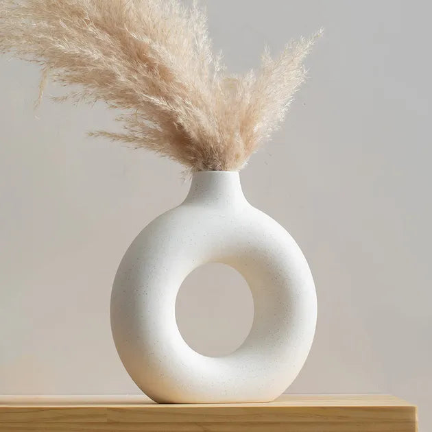 minimalist donut vase pakistan